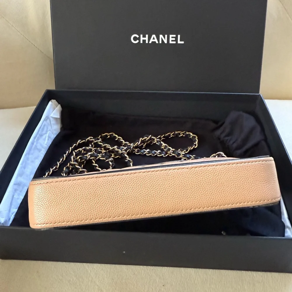 Chanel Caviar Filigree Cc Tan Quilted Leather Chain Crossbody Bag